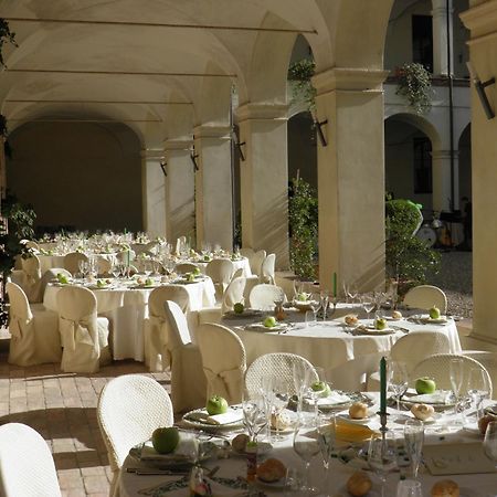 Готель Relais Fontevivo Екстер'єр фото