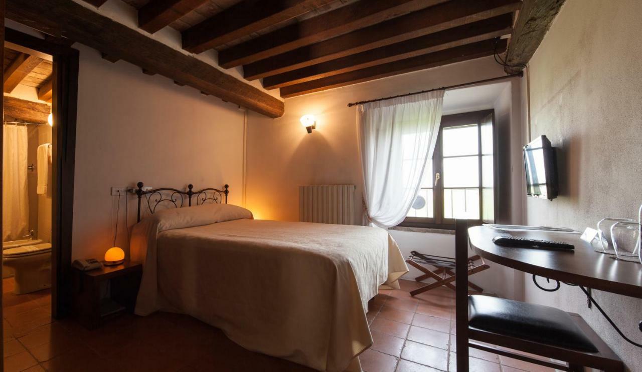 Готель Relais Fontevivo Екстер'єр фото
